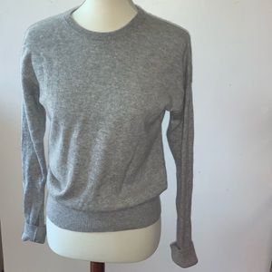 Uniqlo women’s cashmere sweater